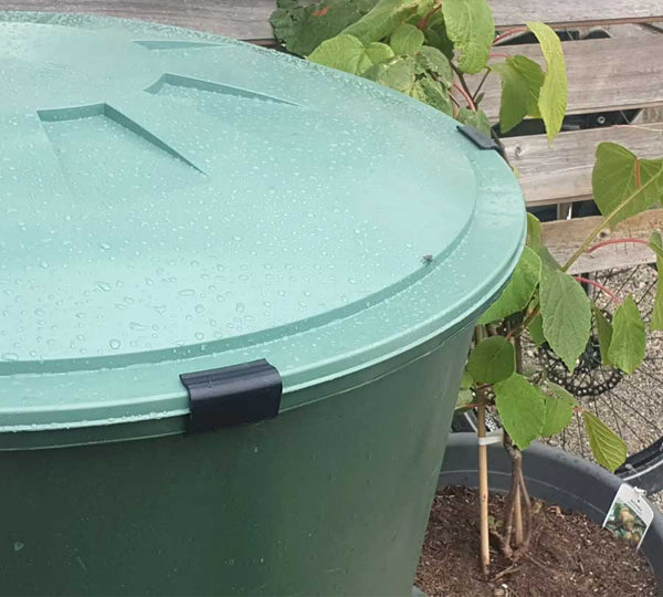 Rainwater barrel clamp for lid (round model)